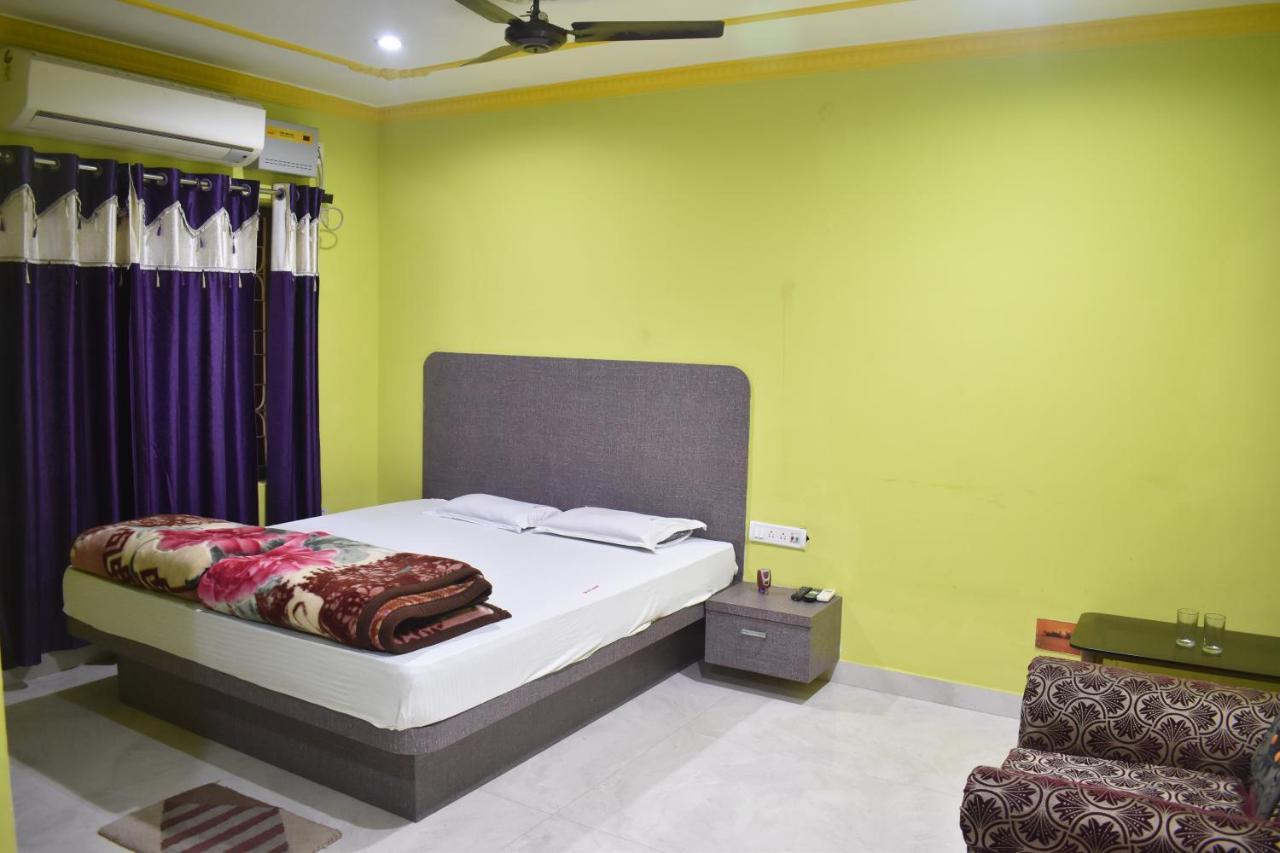 Hotel Suraj Balasore Esterno foto
